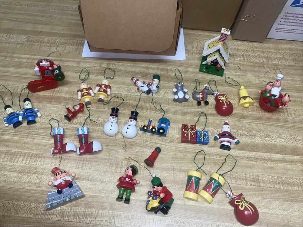 Lot Of 28 Individual Vintage 70s 80s Christmas Ornaments Wooden Taiwan China